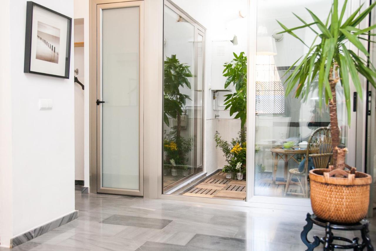 Beautiful Silent Apartment Private Parking Séville Extérieur photo
