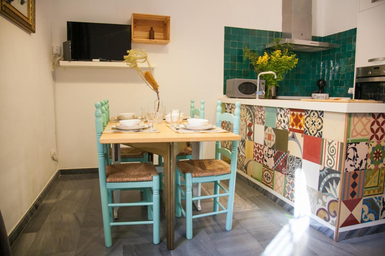 Beautiful Silent Apartment Private Parking Séville Extérieur photo