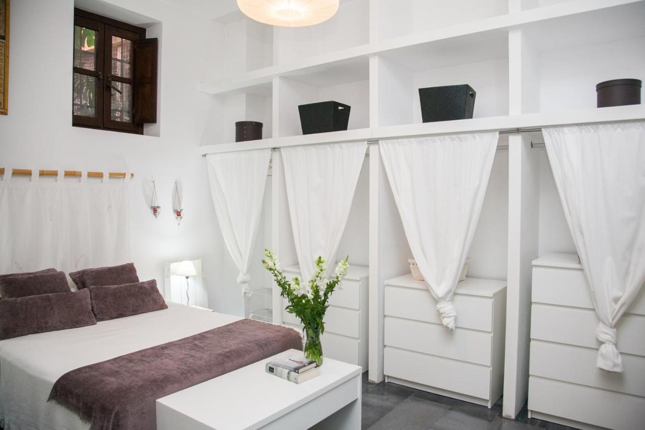 Beautiful Silent Apartment Private Parking Séville Extérieur photo